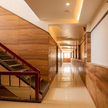 Sri Balaji Grand Hotel Kumbakonam Exteriör bild