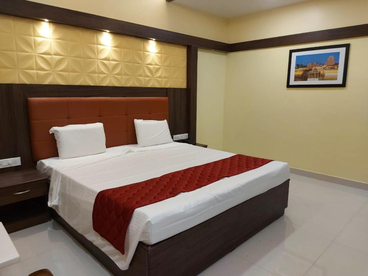 Sri Balaji Grand Hotel Kumbakonam Exteriör bild