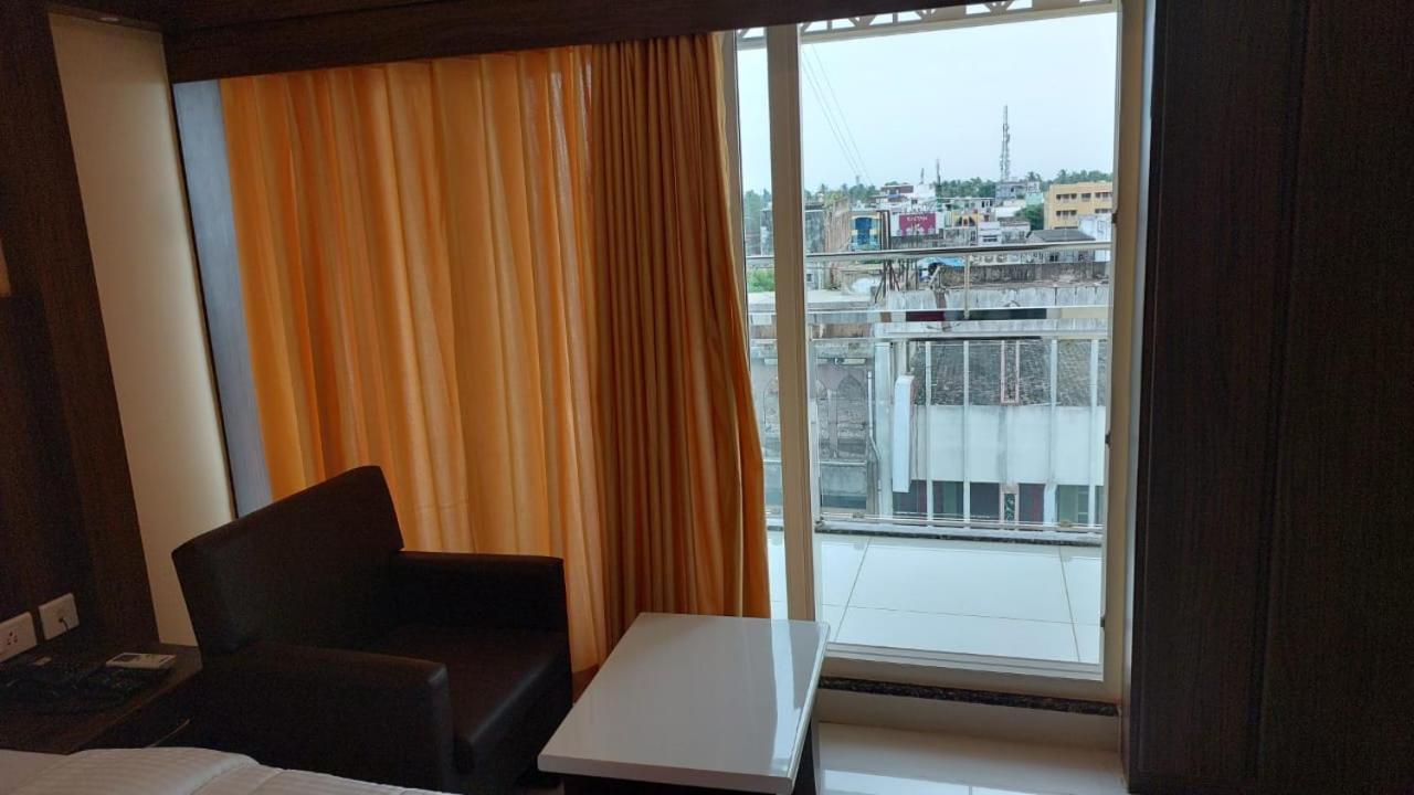 Sri Balaji Grand Hotel Kumbakonam Exteriör bild